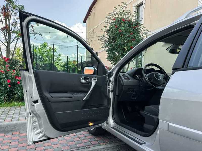 car sill